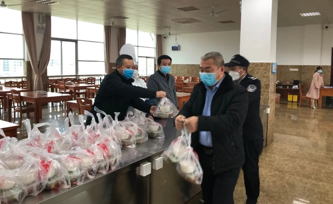 他為萬年青科技園防疫“站崗守衛(wèi)”——記萬年青科技園常務(wù)副總經(jīng)理吳玉龍